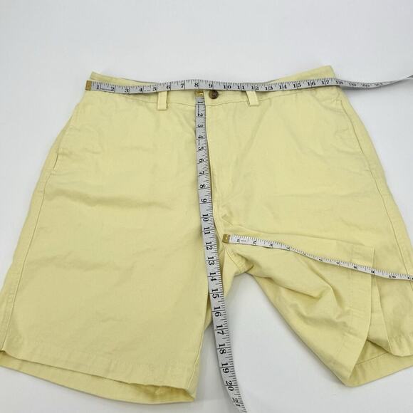 Chaps Mens Size 36 Shorts Flat Front Bermuda Pastel Yellow Solid Casual Cotton - Picture 6 of 6